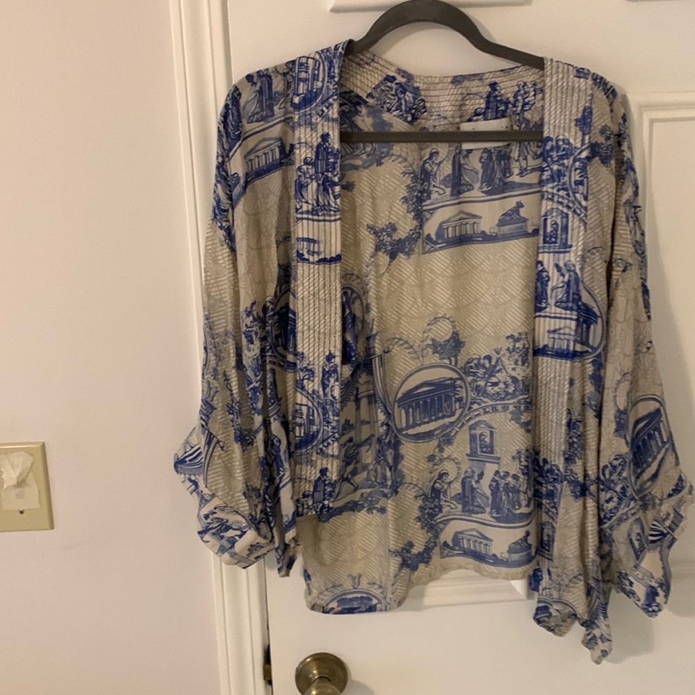 One hundred stars boxy silky kimono o/s